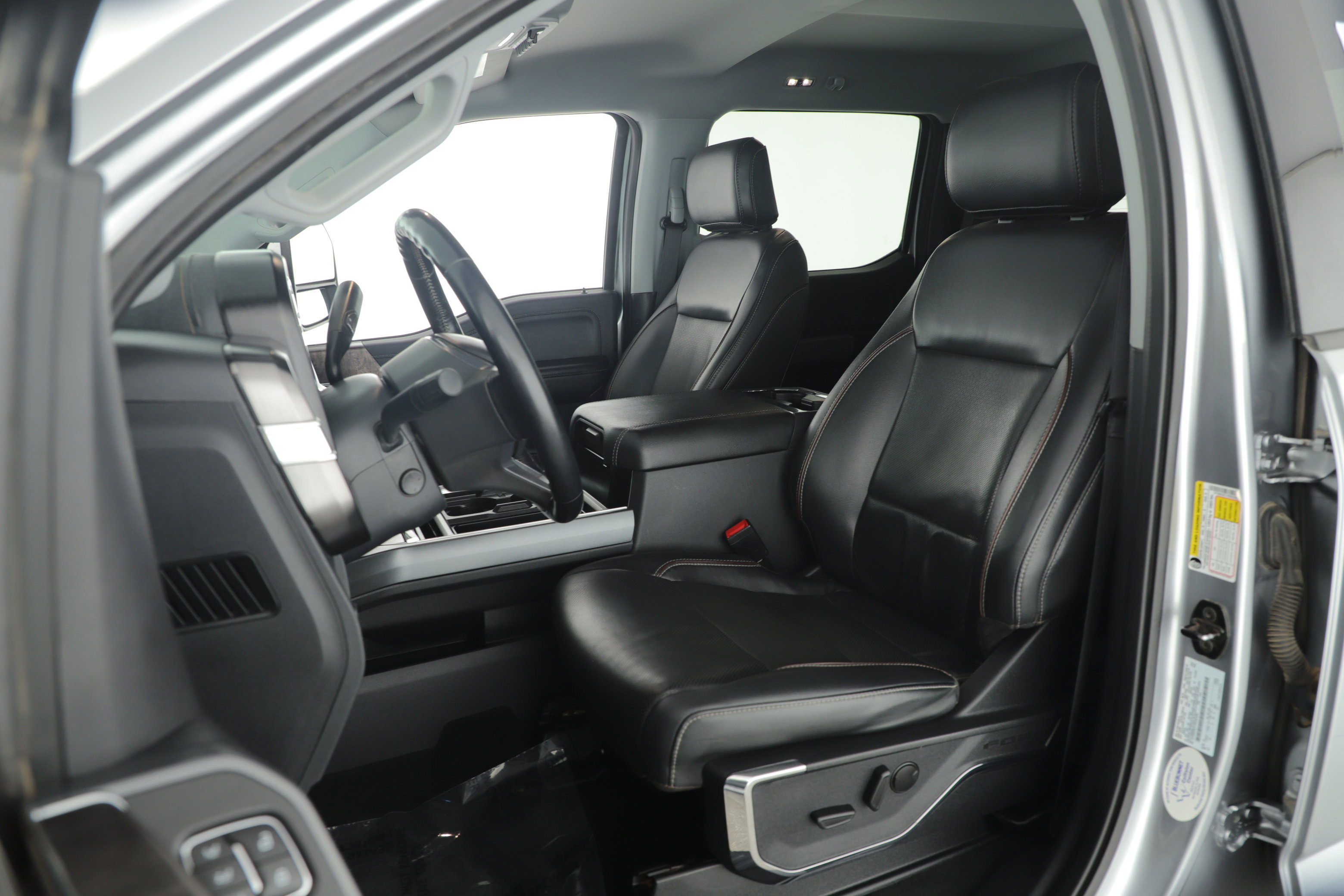 Certified 2023 Ford F250 Lariat w/ Sport Appearance Package image 21