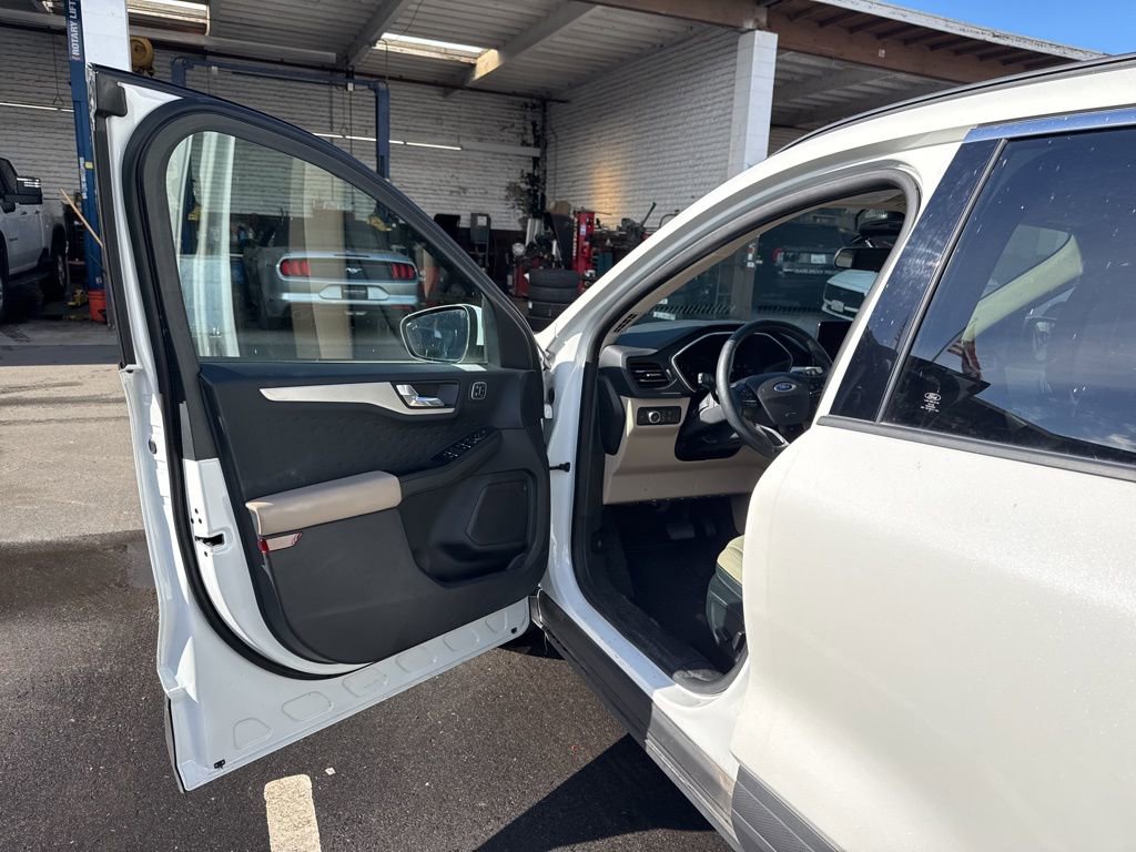 Certified 2020 Ford Escape SEL image 7