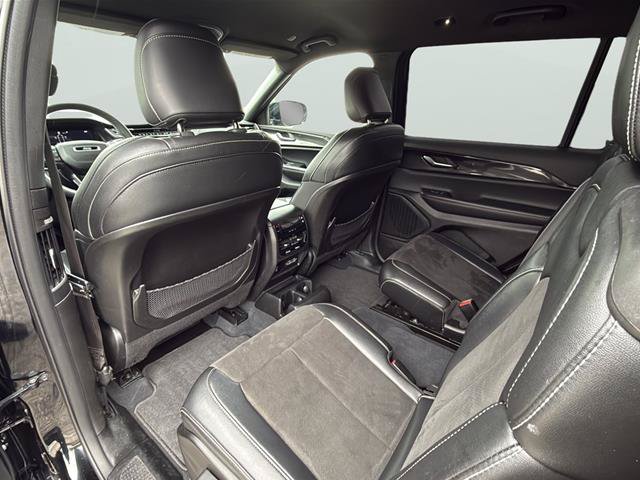 Used 2023 Jeep Grand Cherokee L Laredo AWD/4WD image 18