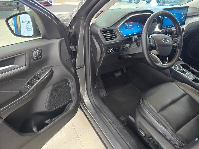 Certified 2025 Ford Escape Platinum AWD/4WD image 11