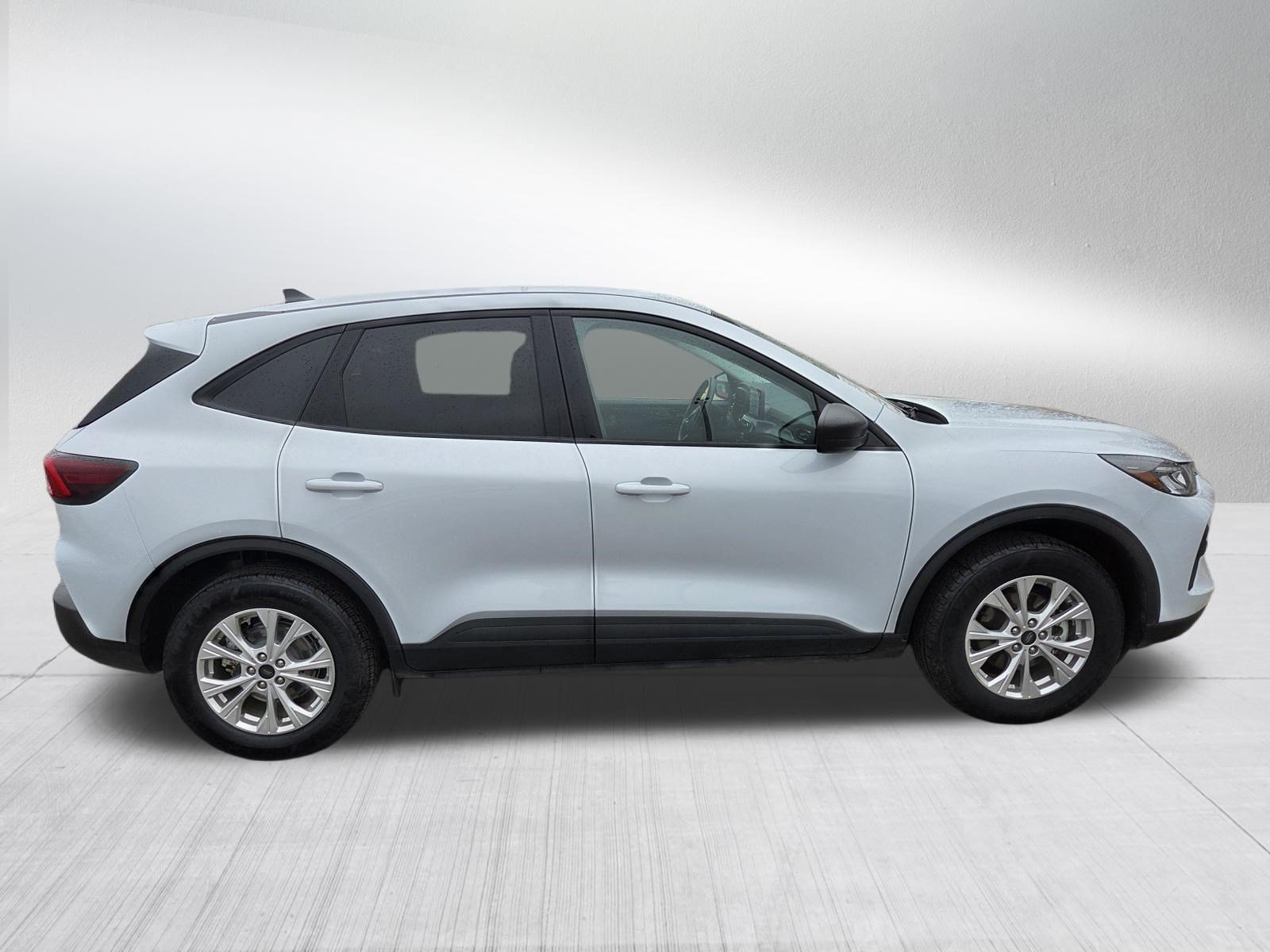 Certified 2025 Ford Escape Active AWD/4WD image 8