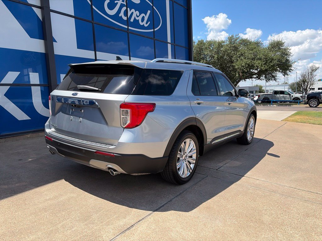Certified 2022 Ford Explorer Limited w/ Limited Technology Package RWD image 7