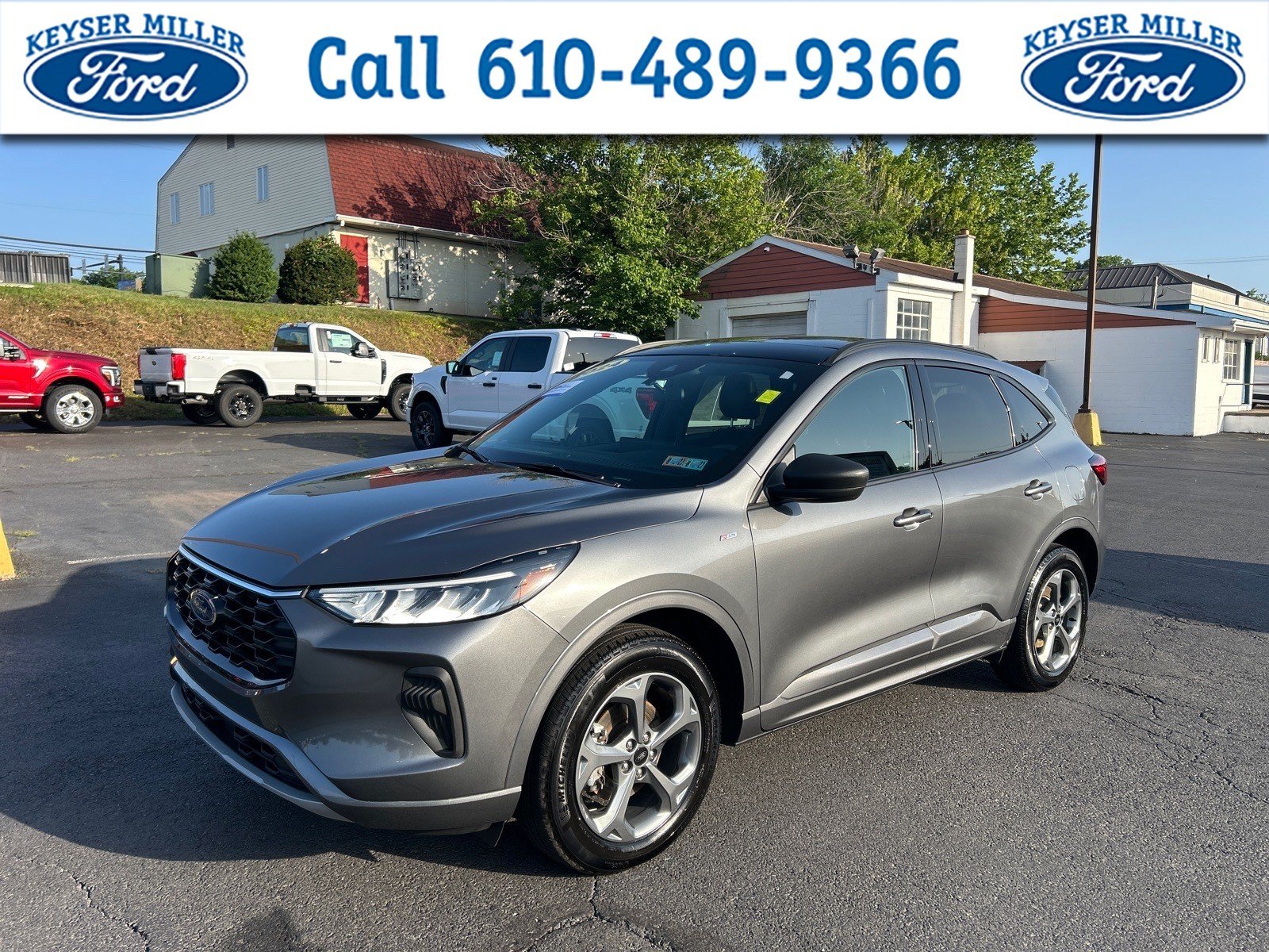 Certified 2024 Ford Escape ST-Line w/ Tech Pack #1 AWD/4WD image 1