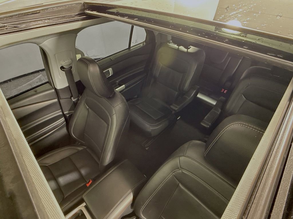 Certified 2022 Ford Explorer Limited w/ Equipment Group 301A image 23