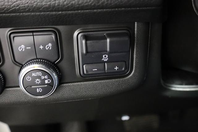 Used 2023 GMC Yukon XL Denali w/ Denali Reserve Package AWD/4WD image 40