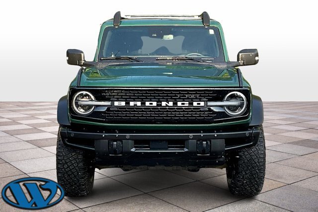 Certified 2022 Ford Bronco Wildtrak AWD/4WD image 3
