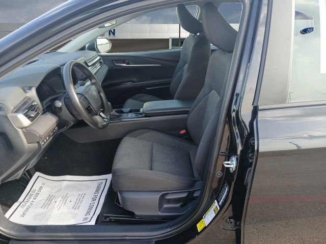 Used 2025 Toyota Camry LE FWD image 9