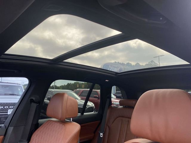 Used 2019 BMW X5 xDrive50i w/ M Sport Package AWD/4WD image 18