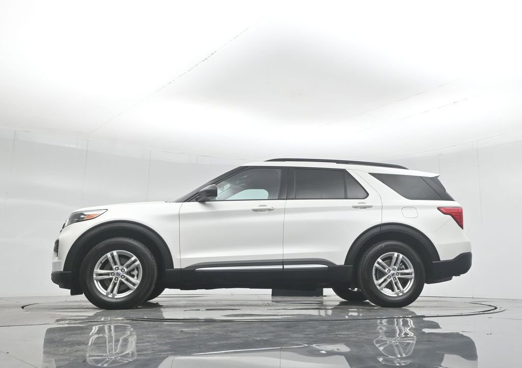 Certified 2022 Ford Explorer XLT image 8