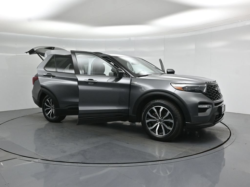 Certified 2022 Ford Explorer ST-Line w/ Class IV Trailer Tow Package AWD/4WD image 30