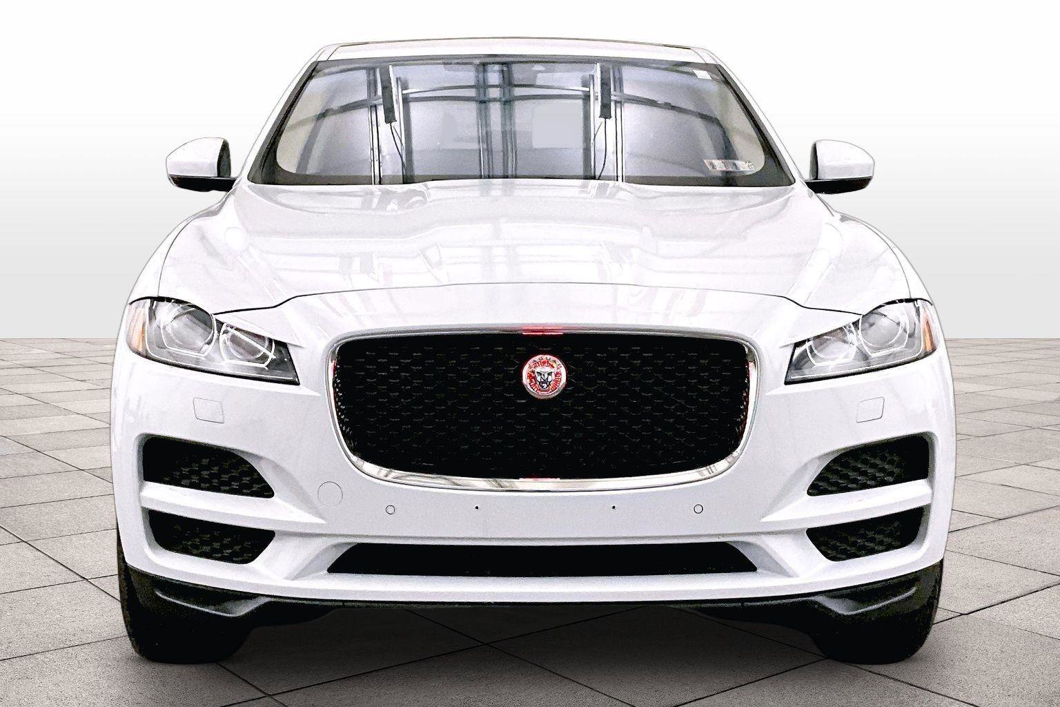 Used 2020 Jaguar F-PACE Prestige image 3