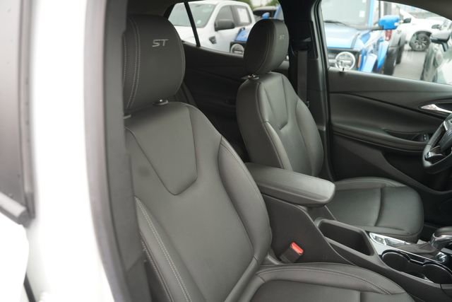 Used 2024 Buick Encore GX Sport Touring w/ Comfort Package FWD image 19