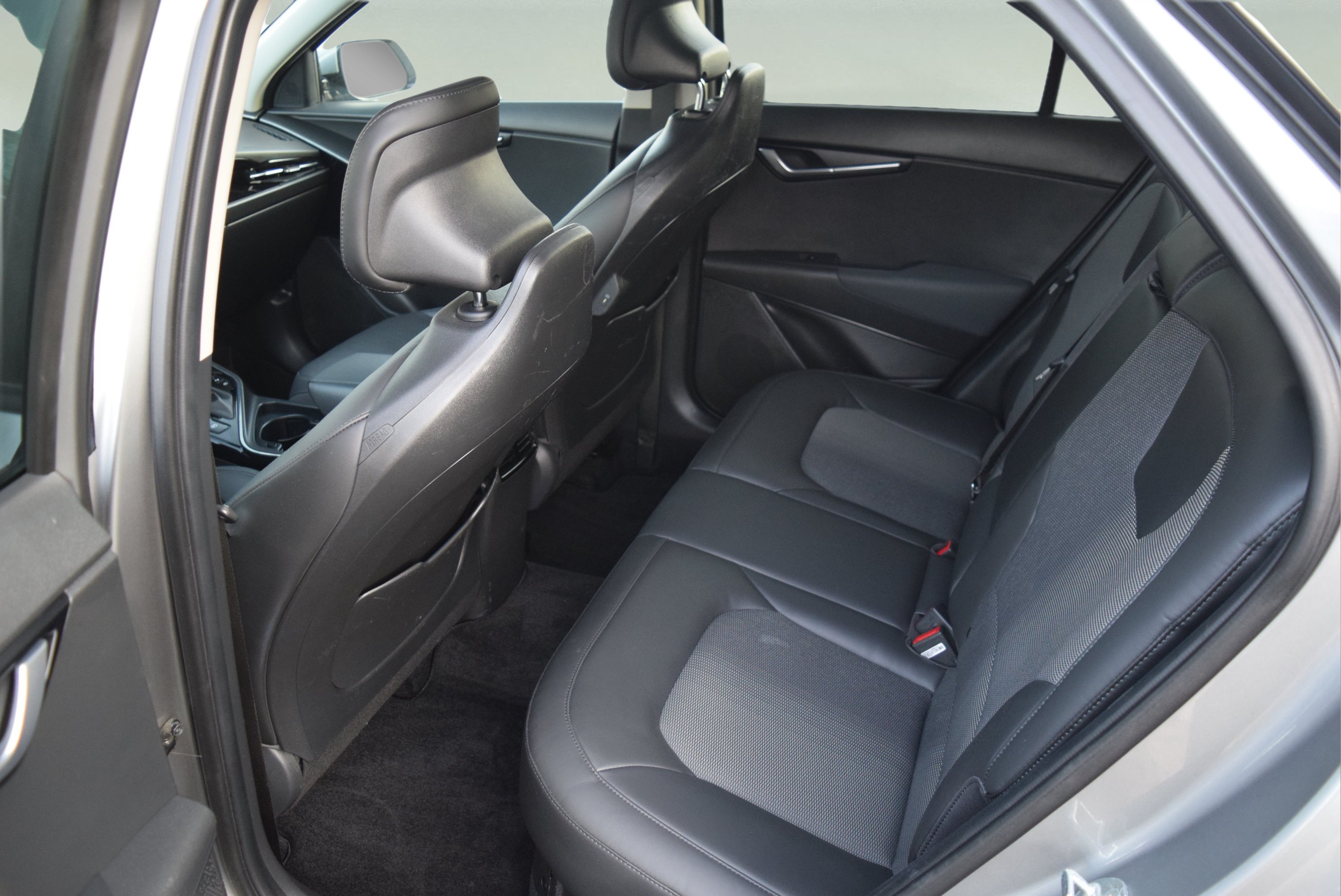 Used 2023 Kia Niro EX Touring FWD image 8