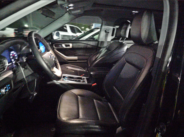 Certified 2023 Ford Explorer XLT w/ Equipment Group 202A AWD/4WD image 6