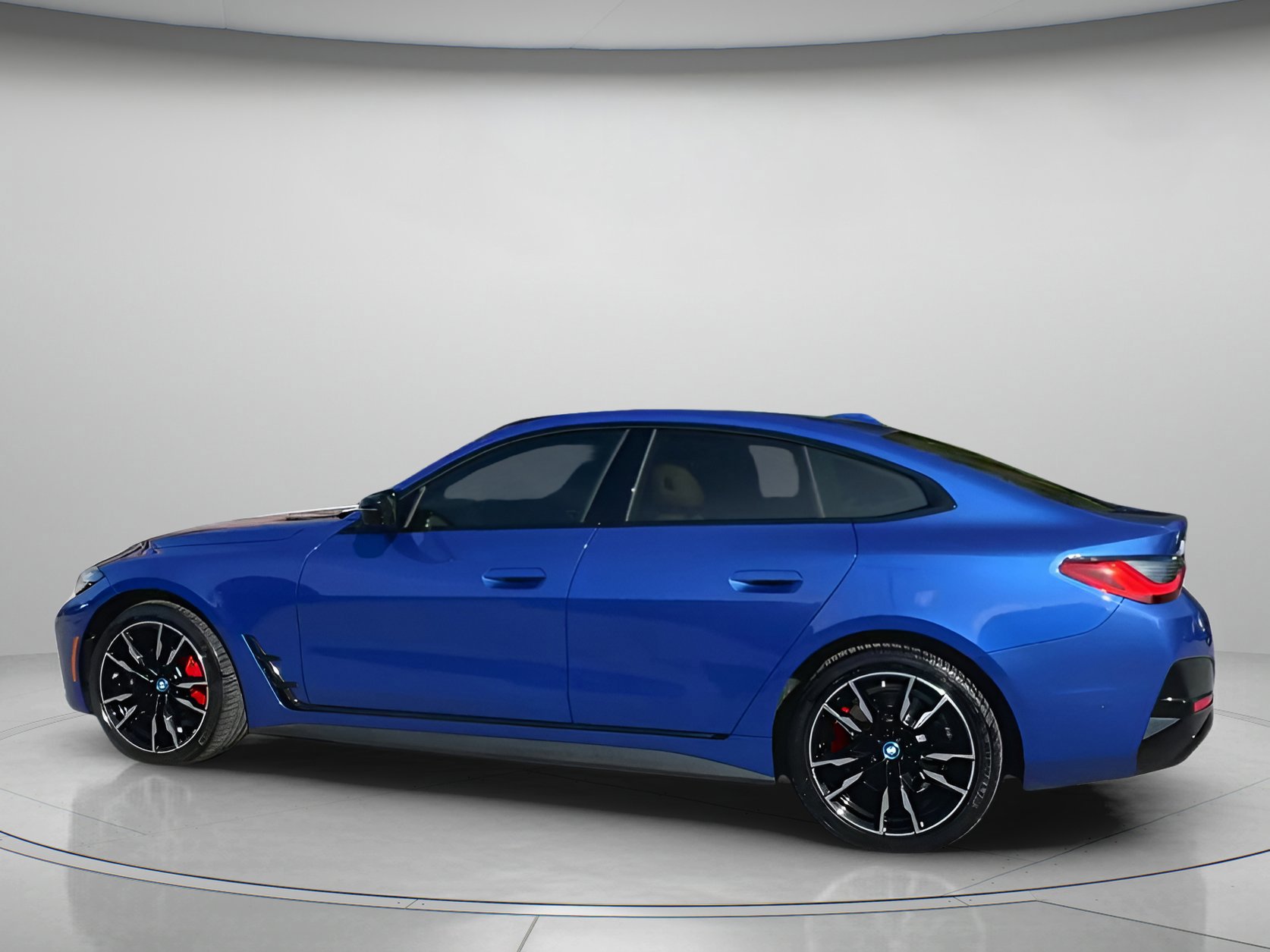 Used 2023 BMW i4 M50 image 11