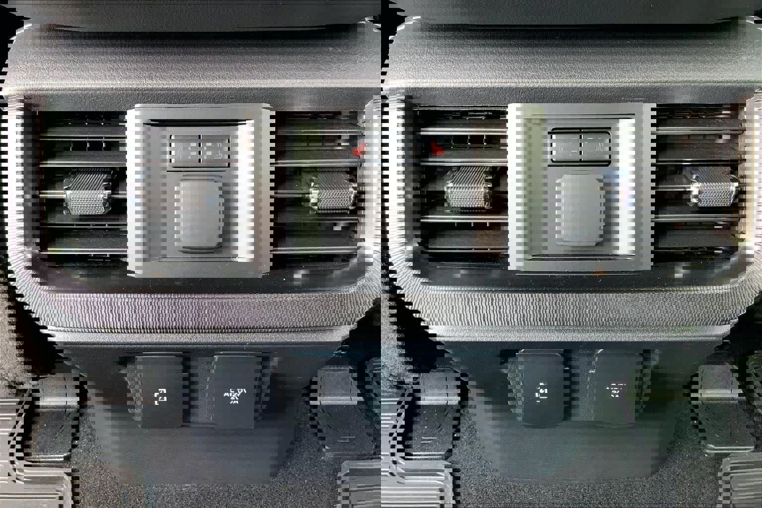 Certified 2023 Ford F150 Platinum w/ Equipment Group 701A High image 33