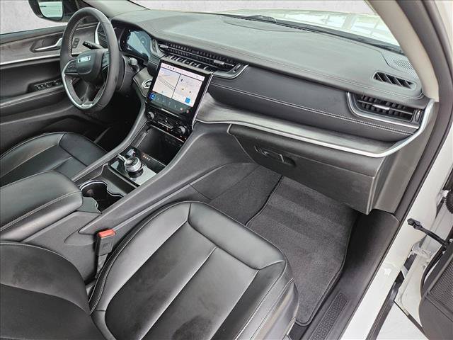 Used 2024 Jeep Grand Cherokee Limited AWD/4WD image 21