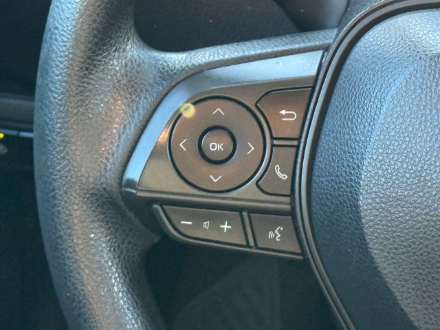 Used 2021 Toyota Corolla LE FWD image 27
