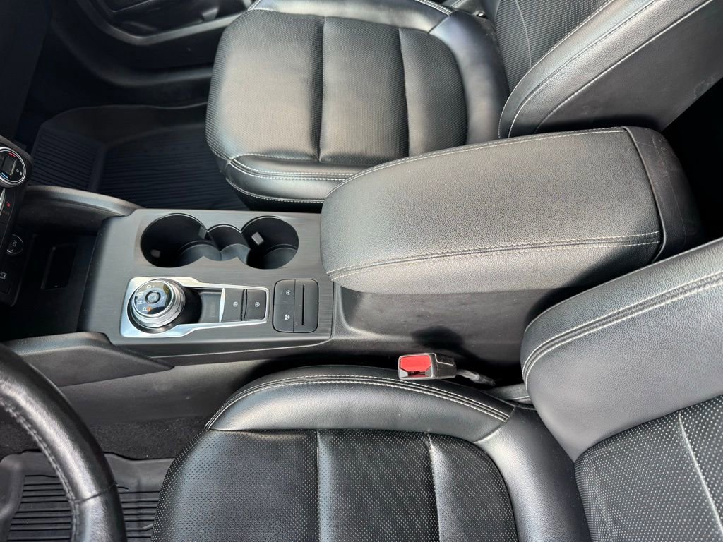 Certified 2020 Ford Escape SEL image 16