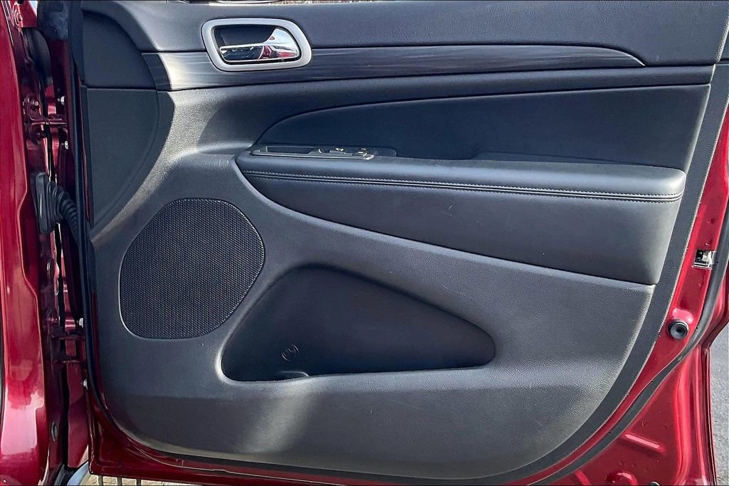 Used 2021 Jeep Grand Cherokee Laredo X image 21