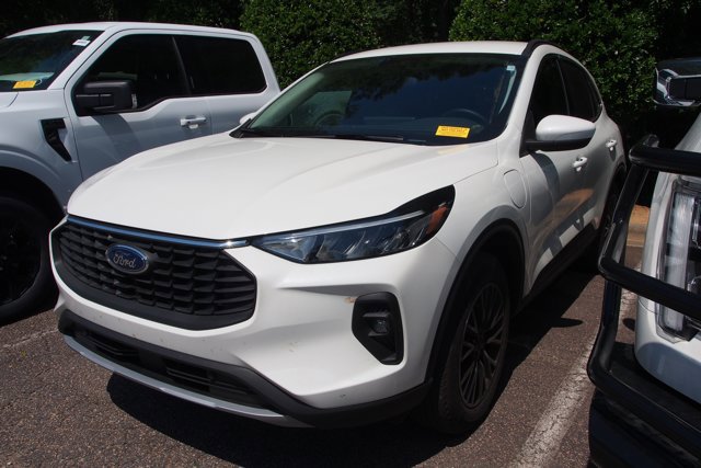 Certified 2025 Ford Escape SE FWD image 4