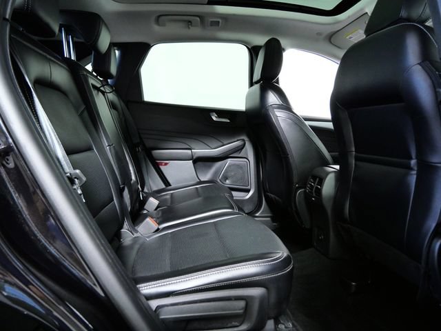 Certified 2025 Ford Escape Platinum AWD/4WD image 13