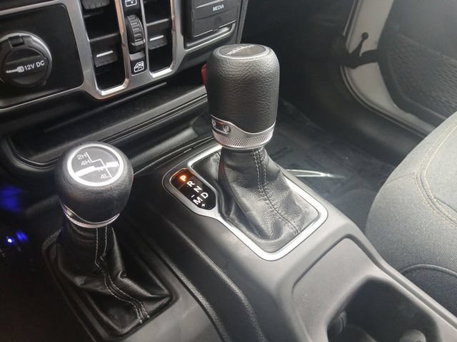 Used 2025 Jeep Gladiator Sport AWD/4WD image 10