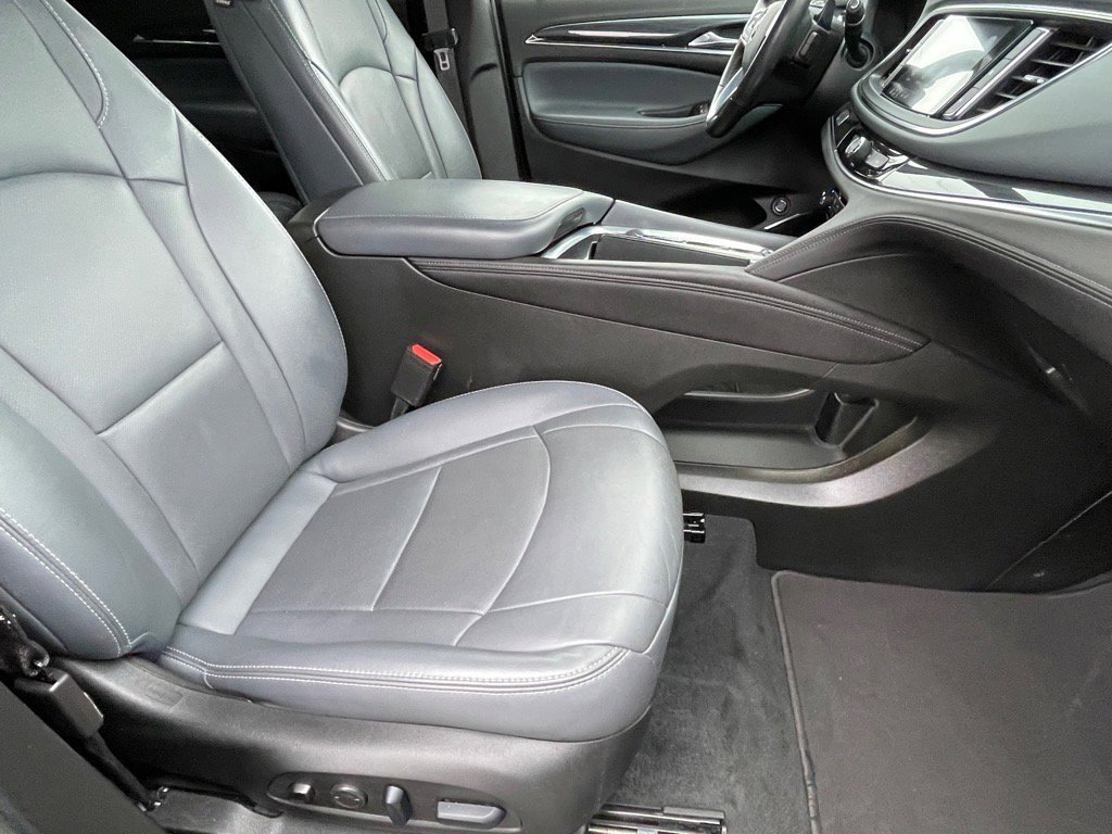 Used 2024 Buick Enclave Premium image 11