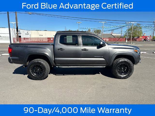 Used 2017 Toyota Tacoma TRD Off-Road w/ Premium & Technology Package image 7