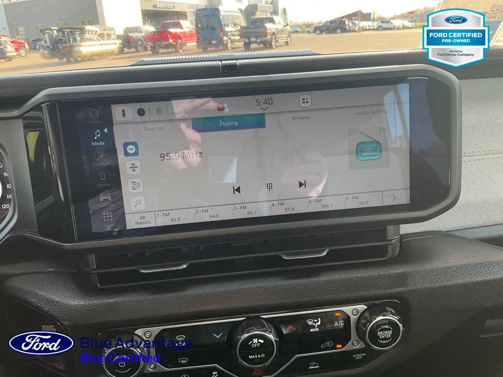 Used 2025 Jeep Gladiator Sport AWD/4WD image 15