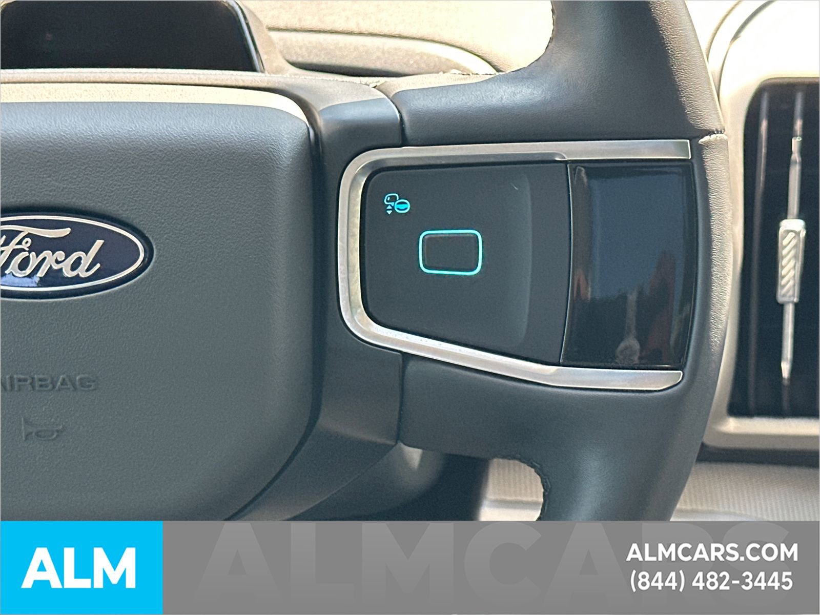 Certified 2025 Ford Expedition Active AWD/4WD image 31
