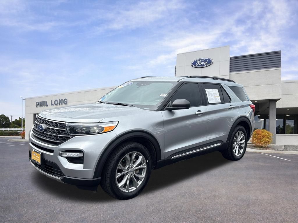 Certified 2023 Ford Explorer XLT w/ Equipment Group 202A AWD/4WD image 4