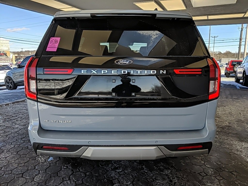 Certified 2025 Ford Expedition Platinum image 4