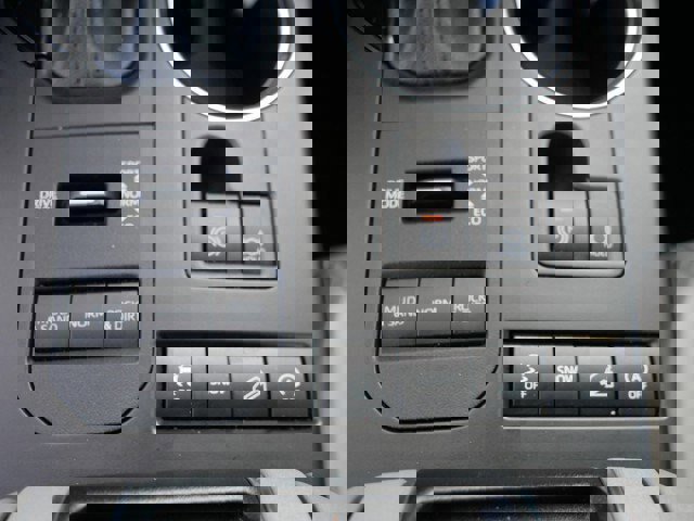 Used 2022 Toyota Highlander XLE image 28