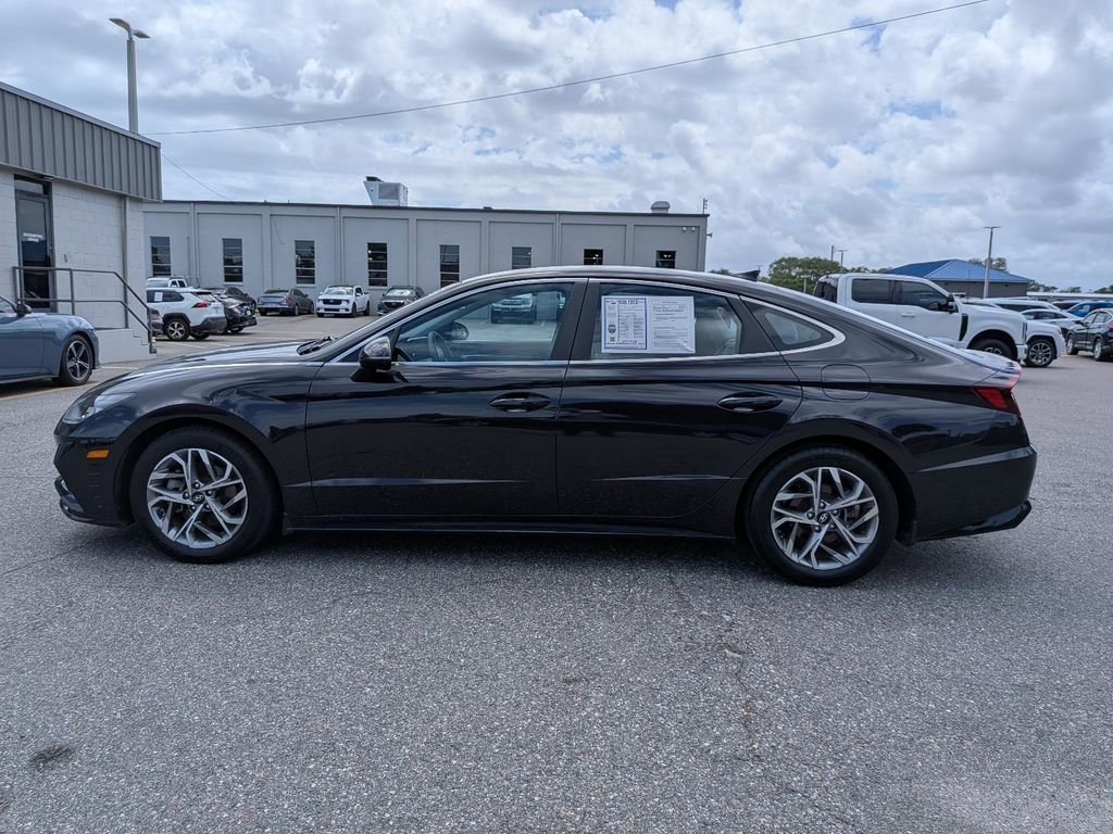 Used 2023 Hyundai Sonata SEL image 3