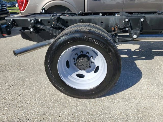 Certified 2025 Ford F550 4x4 Regular Cab Super Duty image 11