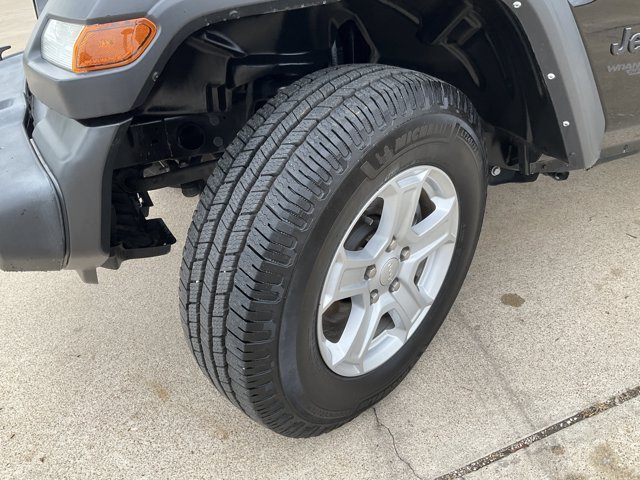 Used 2021 Jeep Wrangler Sport AWD/4WD image 19