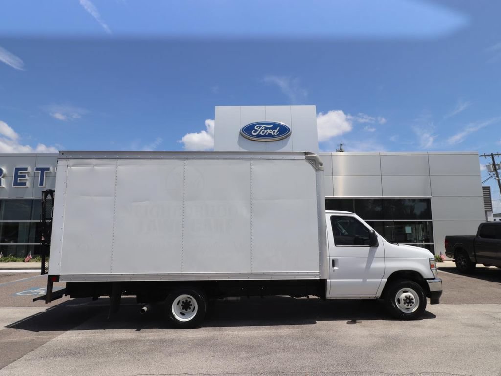 Certified 2024 Ford E-350 and Econoline 350 Super Duty w/ Power Windows & Locks Group RWD image 14