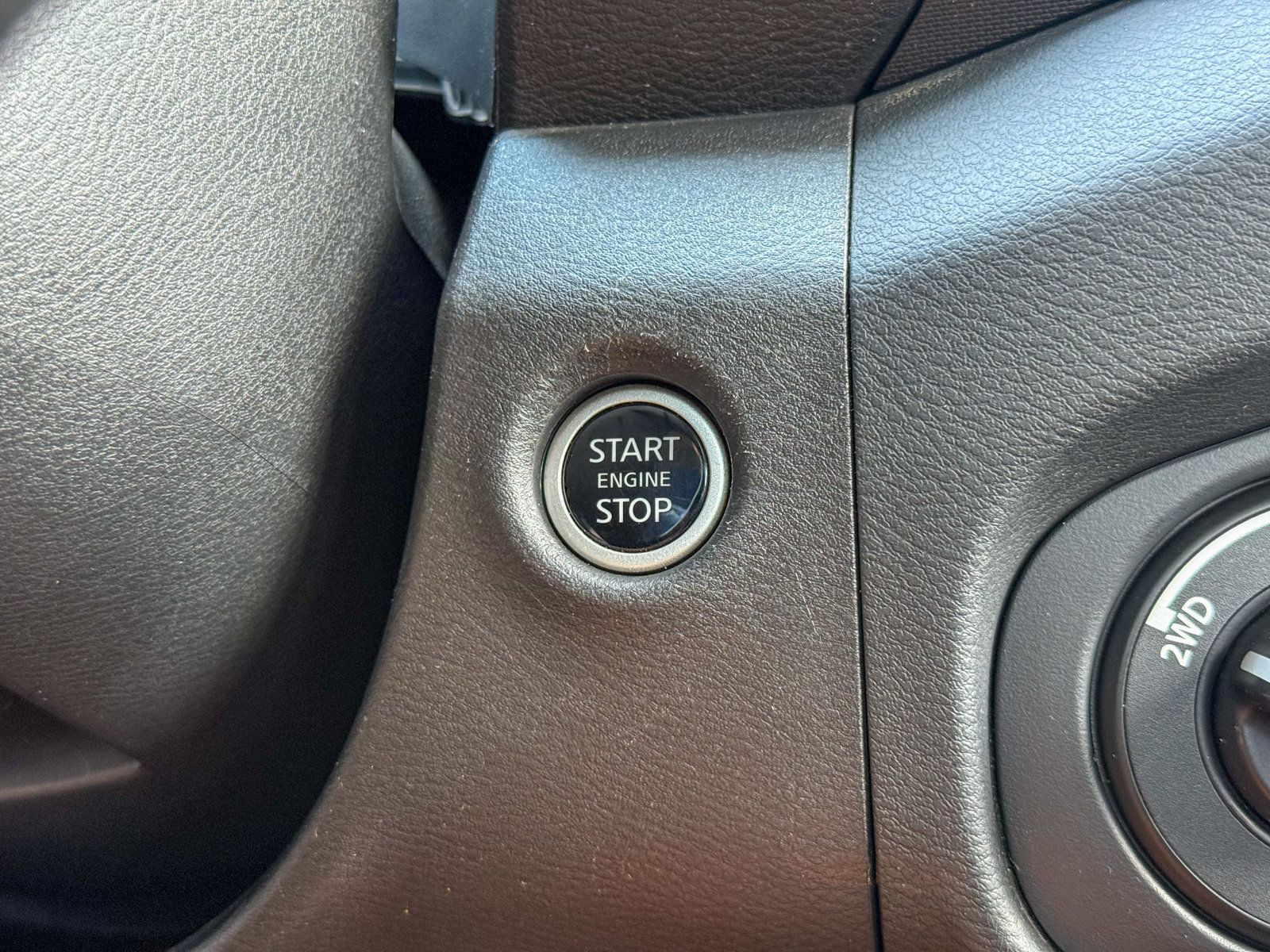 Used 2024 Nissan Frontier SV w/ Technology Package AWD/4WD image 23