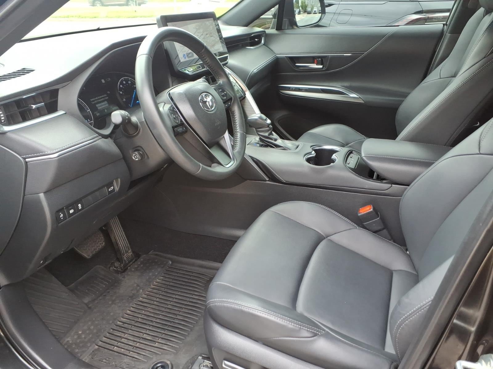 Used 2024 Toyota Venza Nightshade AWD/4WD image 11