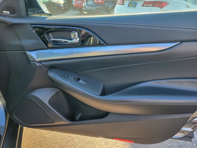 Used 2023 Nissan Maxima SL image 28