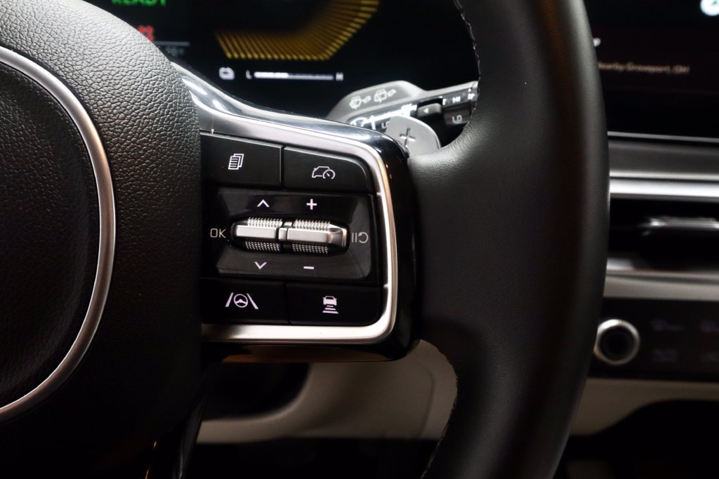 Used 2025 Kia Sorento EX AWD/4WD image 28