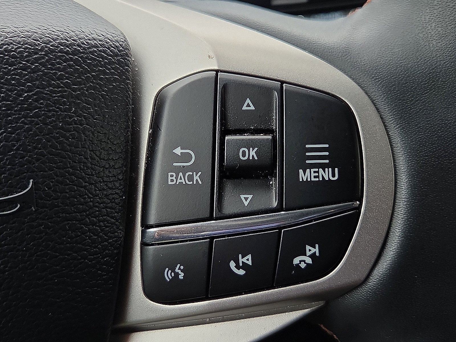 Certified 2025 Ford Explorer Active RWD image 20