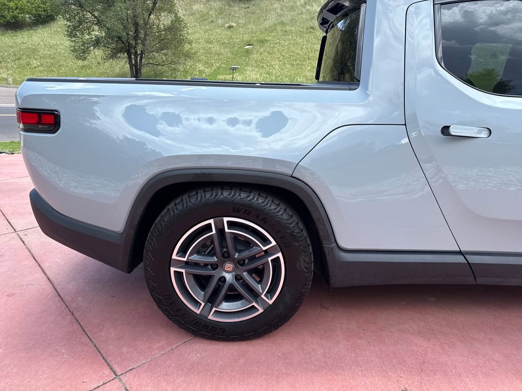 Used 2025 Rivian R1T Adventure AWD/4WD image 30