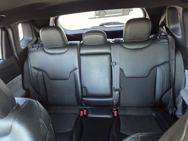 Used 2024 Jeep Compass Latitude image 28