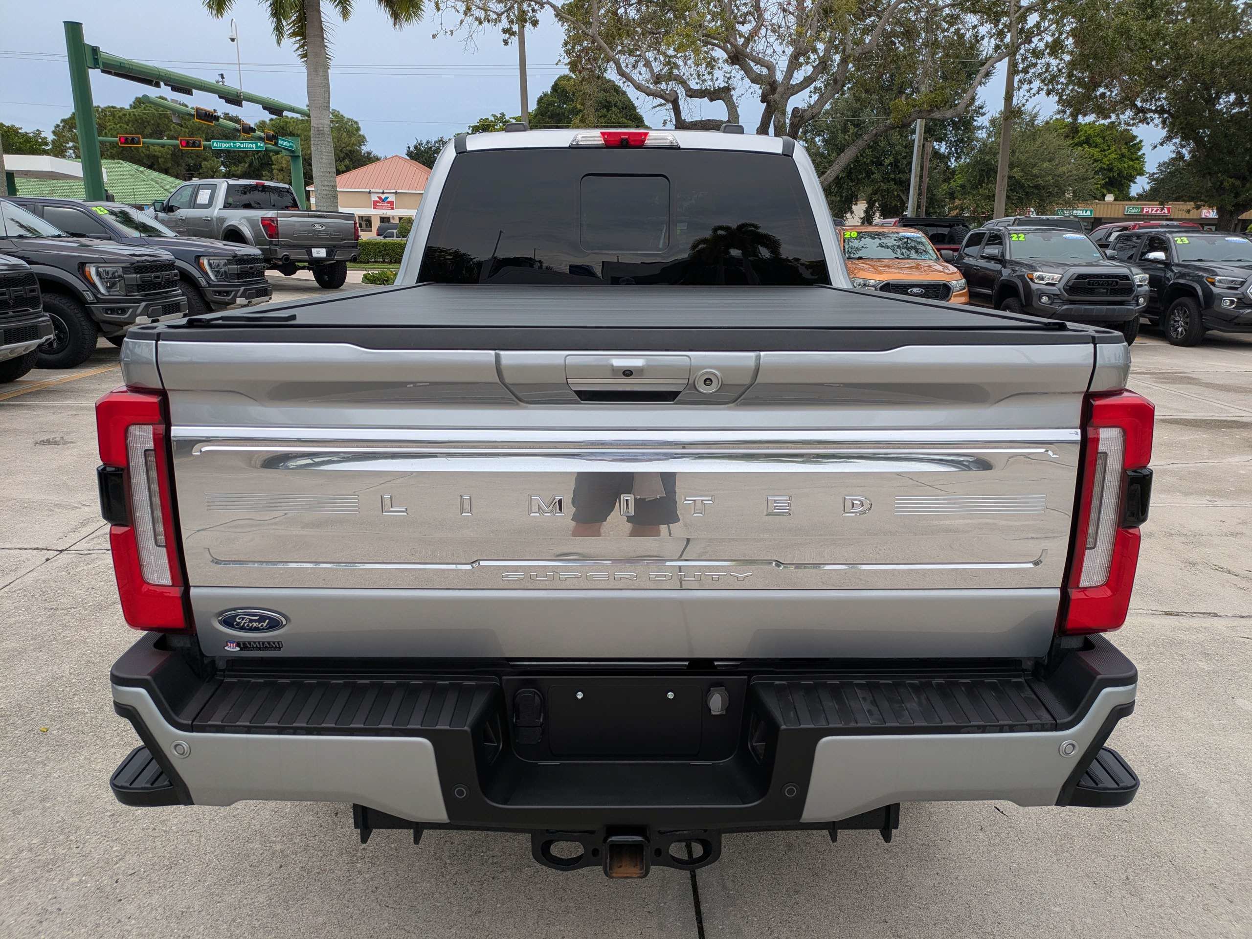 Certified 2024 Ford F250 Limited w/ FX4 Off-Road Package AWD/4WD image 5