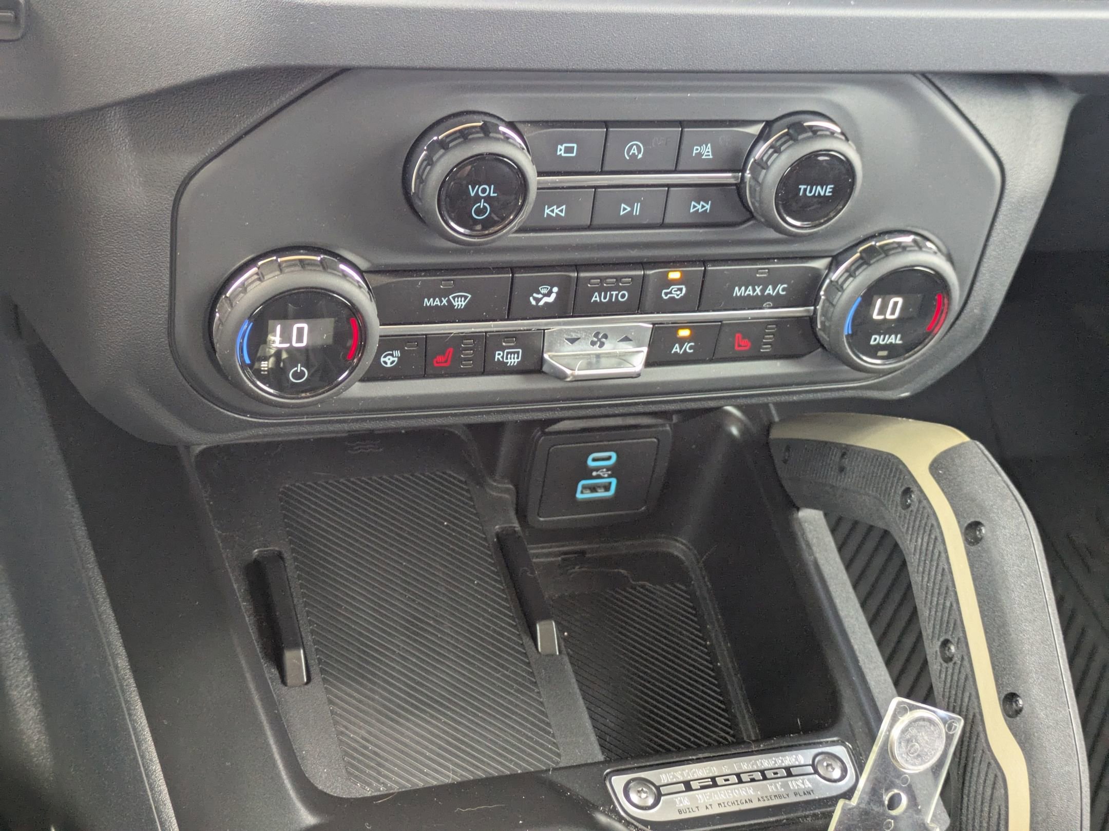 Certified 2025 Ford Bronco Badlands image 21