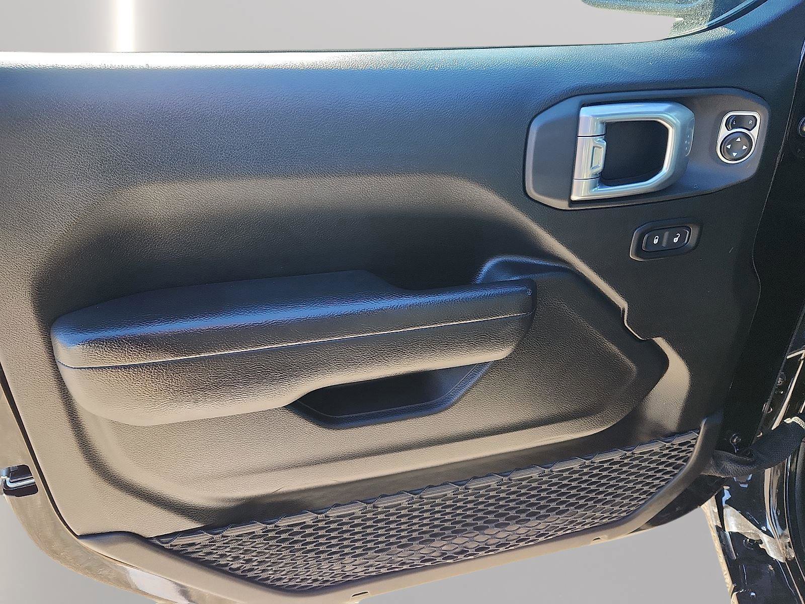 Used 2024 Jeep Wrangler Sport S image 12