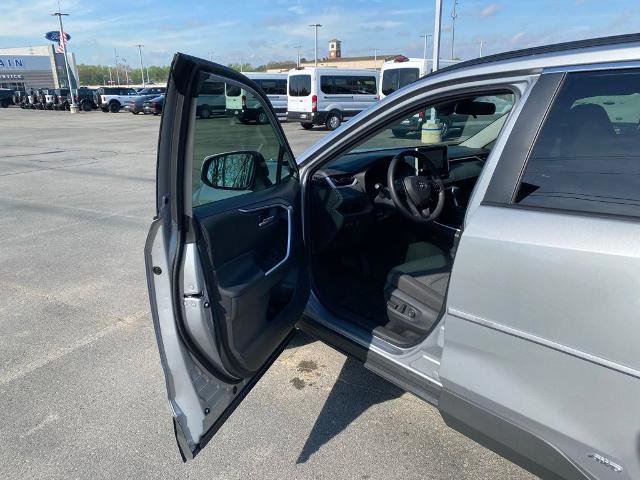 Used 2024 Toyota RAV4 XLE AWD/4WD image 10