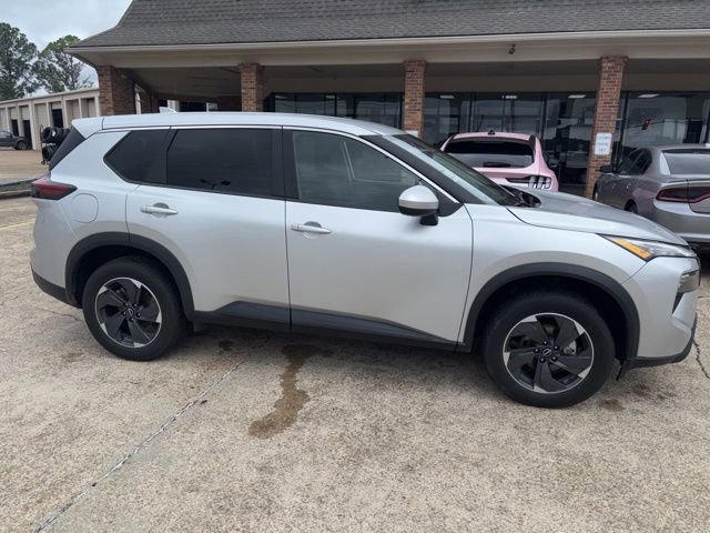 Used 2024 Nissan Rogue SV FWD image 7